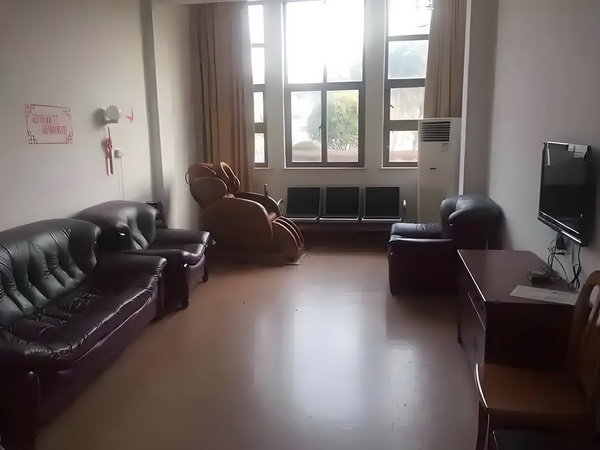 《西游记》里的穿帮镜头，每个都笑到胃痛，看来当年大家都被骗了